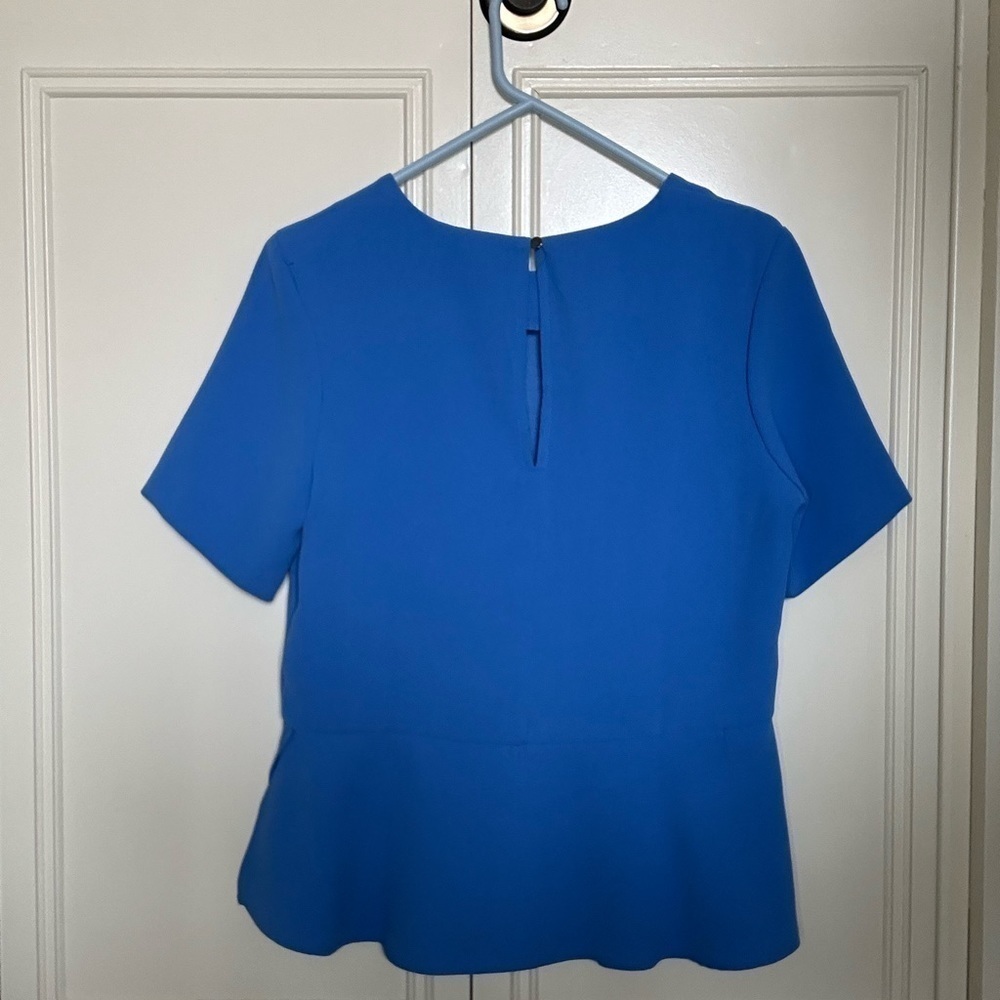 Banana Republic Blue Peplum Top with Keyhole back Size XS - Picture 3 of 5